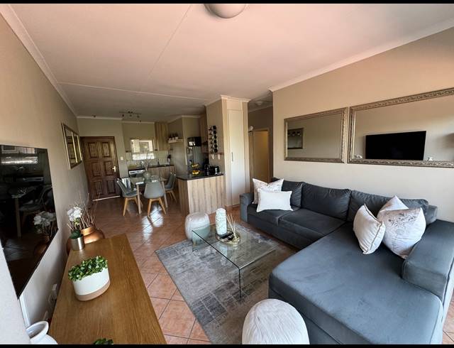 2 BEDROOM APARTMENT RENTED IN BRYANSTON